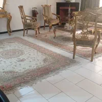 فرش ماشینی زمینه کرمی با حاشیه مسی رنگ سالم وظریف|فرش|شیراز, فرهنگ شهر|دیوار