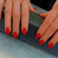تخفیف کاشت ناخن|خدمات آرایشگری و زیبایی|شیراز, محراب|دیوار