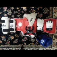 تجهیزات تکواندو رنگ آبی/قرمز|تجهیزات ورزشی|اسدآباد, |دیوار