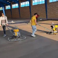 بتن ریزی کف با ماله پروانه ای بصورت تضمینی