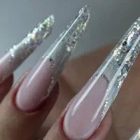 بدون ابزار و متریال ناخنکار شو