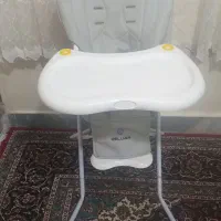 صندلی غذای کودک در حد نو