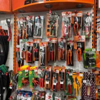 فروش انواع قیچی‌های باغبانی وشاخه‌زن‌قیمت نمایندگی