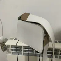 کیف|کیف، کفش، کمربند|کازرون, |دیوار