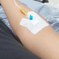 وصل سرم و تزریقات|خدمات آرایشگری و زیبایی|زاهدان, |دیوار