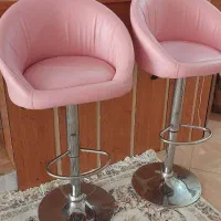 دو عدد صندلی