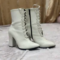 کفش پاشنه دار