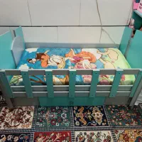 تخت وکمد بچه