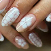 کاشت وژلیش ناخن با قیمت خیلی مناسب