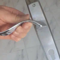 دستگیره درب واحد آپارتمانی