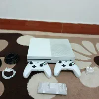 ایکس باکس وان اس ۱ ترابایت دو دسته