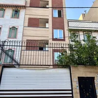 اپارتمان ۵ طبقه مسکونی نوساز با تجاری