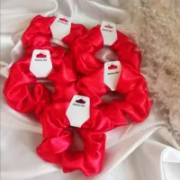 کش ساتن قرمز