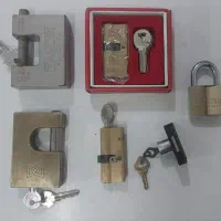 قفل و کلید و متر