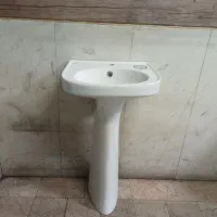 روشویی پایه دار