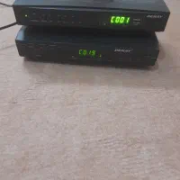دوتا دستگاه گیرنده دیجیتال دنا