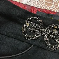 جواهر دوزی و کاره دست روی لباس