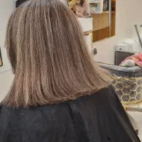 خدمات تخصصی رنگ و لایت... با بهترین متریال و قیمت|خدمات آرایشگری و زیبایی|اصفهان, رهنان|دیوار