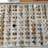 به علت جمع کردن مغازه فروش عمده بدلیجات رنگ ثابت