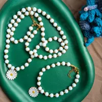 ست گردنبند و دستبند بابونه|بدلیجات|لاهیجان, شیشه گران|دیوار