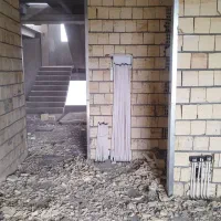 استخدام نیروی برقکارساختمان