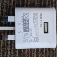 شارژر ، آداپتور ، کله شارژر