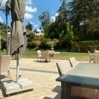 خانم نظافت منزل