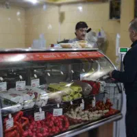 شاگرد مرغ فروشی