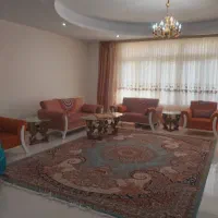 ۱۵۰ متری / روبه خیابان / خوش نقشه