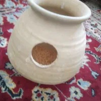 سلام یک کوزه و لونه چوبی