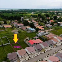 زمین-مسکونی-چسبیده-به-شهرک-برندوساخته-شده-کناردریا