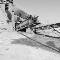 نگهبان کارخانه اجر