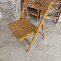 صندلی چوبی