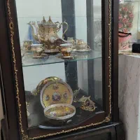ویترین چوبی سه طبقه
