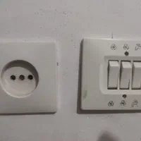 کلید،پریز ، تو کار با بسته بندی شرکت تعداد ۲۰۰ عدد