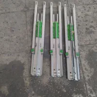 تعدادی ریل تاندم فول اشپزخانه