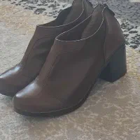 کفش سایز 37