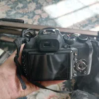 دوربین فوجی hs10 و پایه دوربین|دوربین عکاسی و فیلمبرداری|کرج, کارخانه قند|دیوار