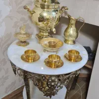 میز سماور  و  تمام وسایل سرویس  میز بجز سماور