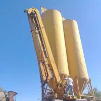 اپراتور دکل و راننده کمپرسی