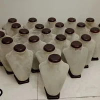 مانکن زیورآلات بدلیل تغییر شغل یکجا بفروش می‌رسد