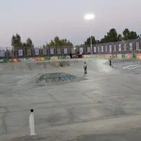 آموزش اسکیت درمجهزترین آکادمی قم پیست اسکیت لبخند