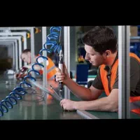 دعوت به همکاری نیروی مونتاژ و بسته بندی