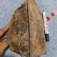 سنگ کوارتز بزرگ|جواهرات|نوشین شهر, |دیوار