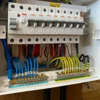 برقکش برقکار برق کش برق کار برقکشی خرده کاری برقی