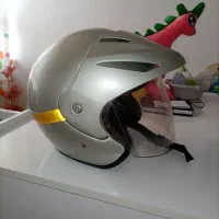 کلاه کاسکت در حد نو