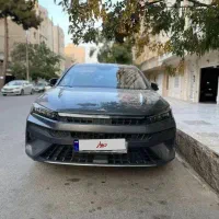 کی ام سی J7