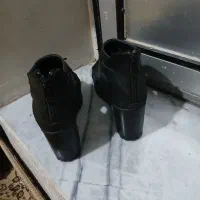 کفش|کیف، کفش، کمربند|زنجان, |دیوار