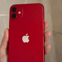 آیفون ۱۱ همراه با شارژر