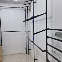 رگال دیواری و قفسه و اتاق پرو